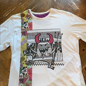 Robert Graham T-Shirt size Medium